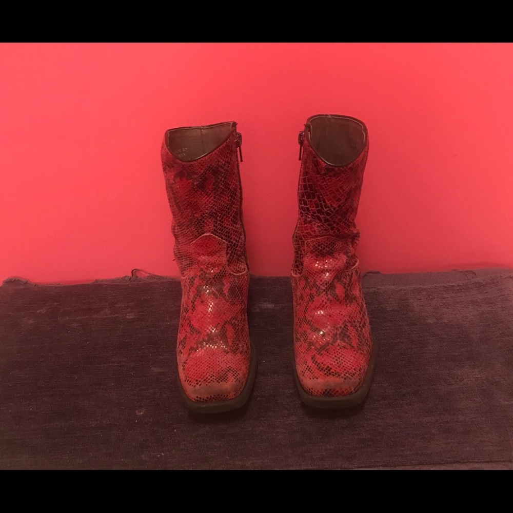 Girls Snakeskin Boots